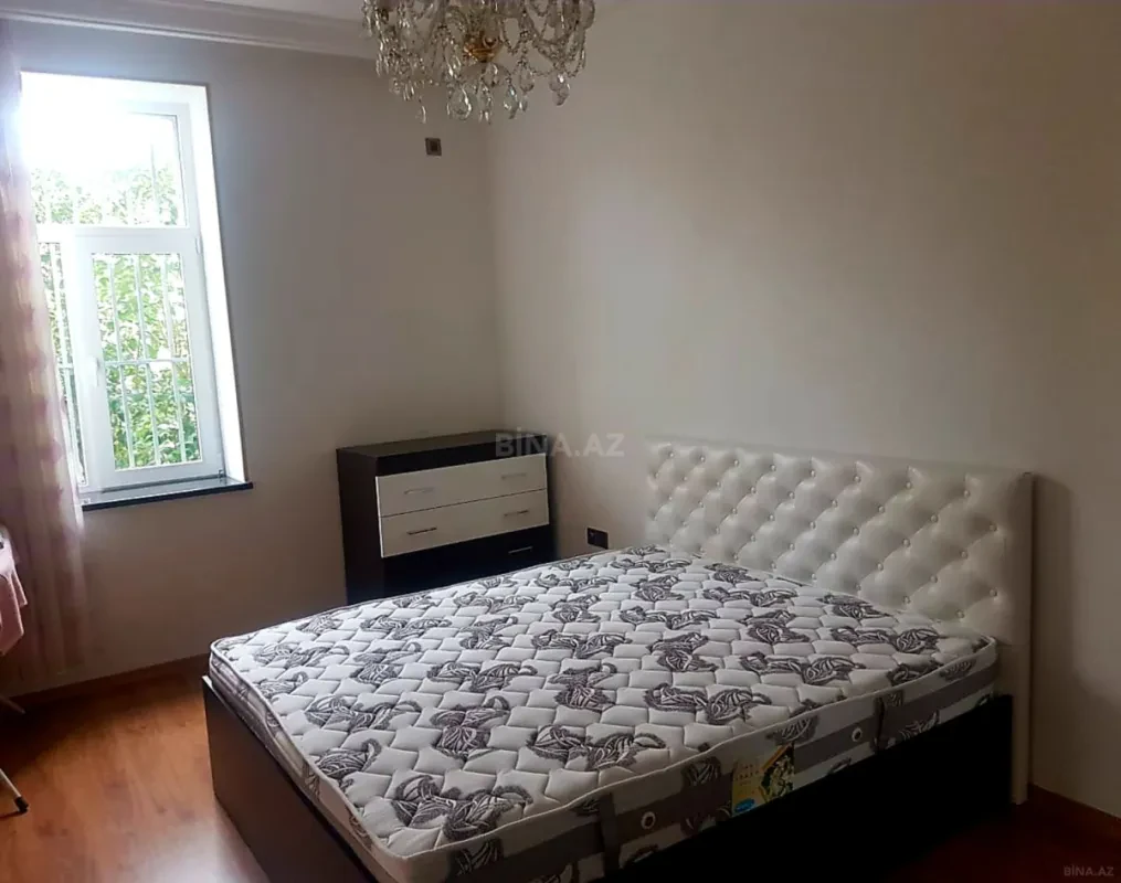 Kirayə verilir 2 otaqlı mənzil 70 m²