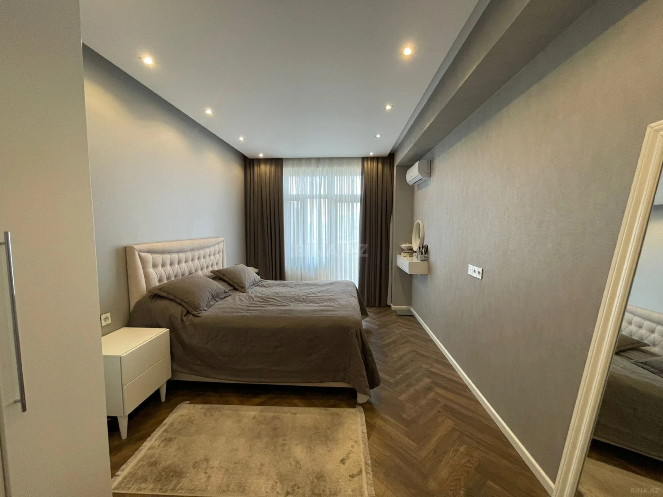 Satılır 3 otaqlı mənzil 95 m²