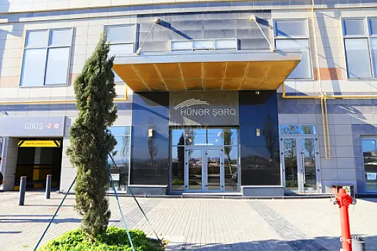 Satılır 4 otaqlı mənzil 190 m² — Bakı 4 otaq 190.00 m²