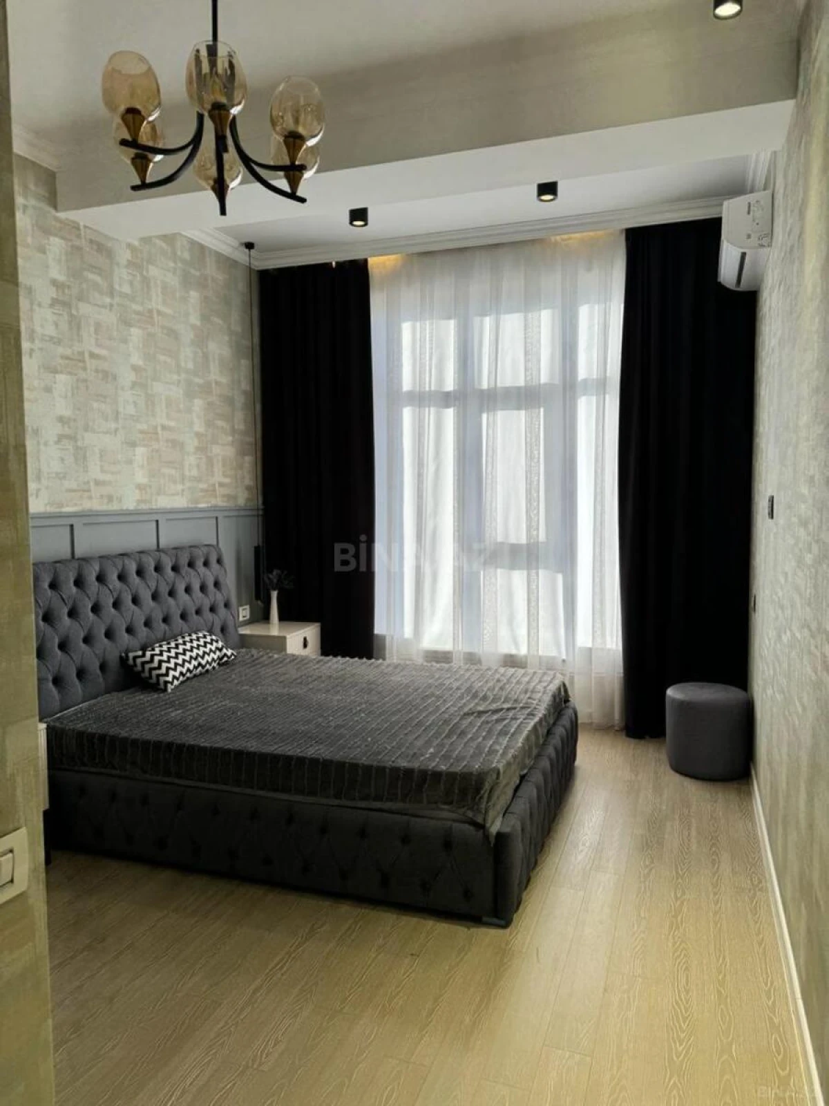 Kirayə verilir 3 otaqlı mənzil 135 m²