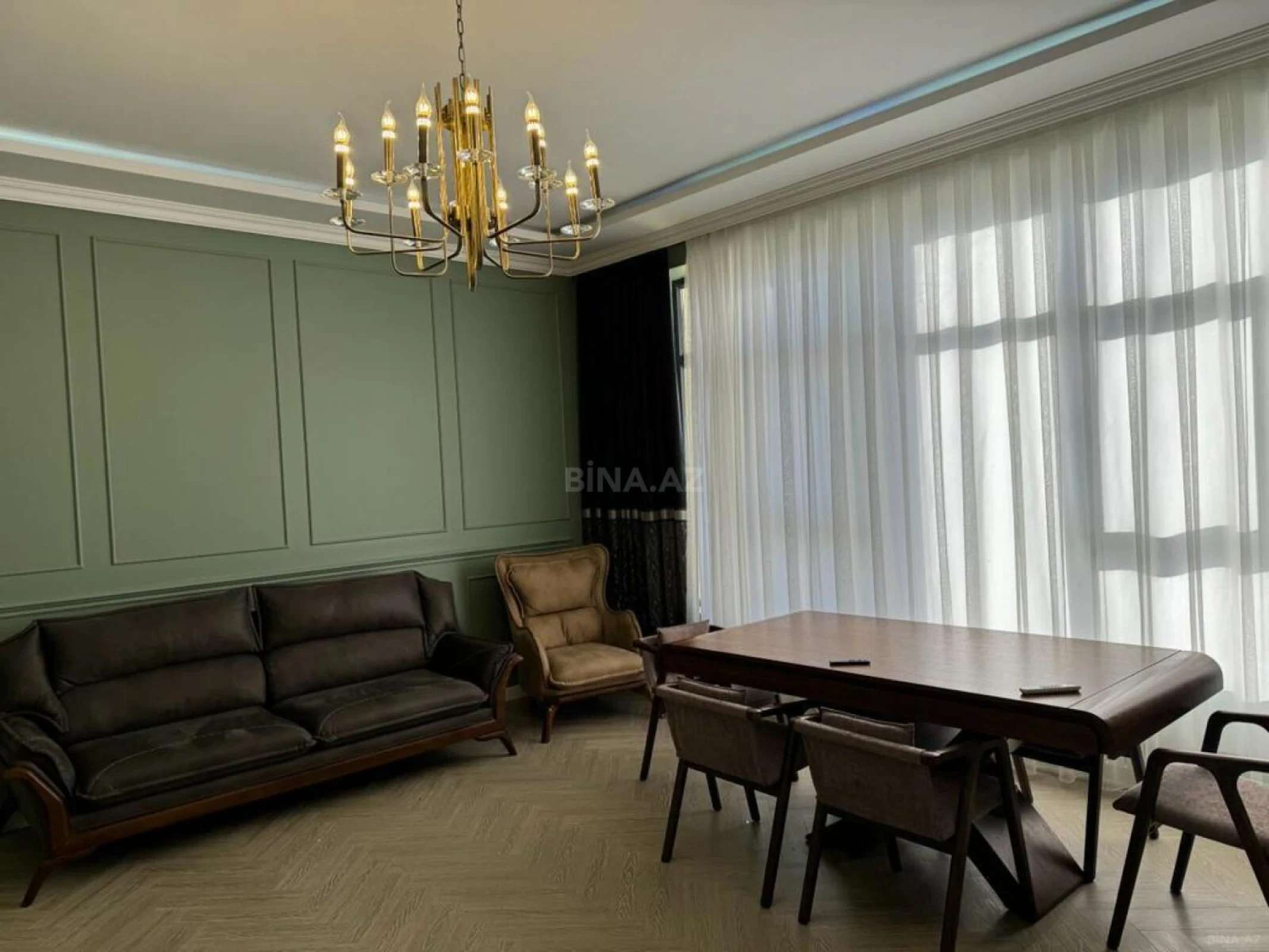 Kirayə verilir 3 otaqlı mənzil 135 m²