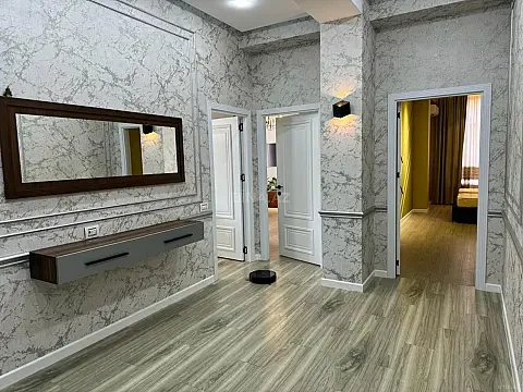 Kirayə verilir 3 otaqlı mənzil 135 m²