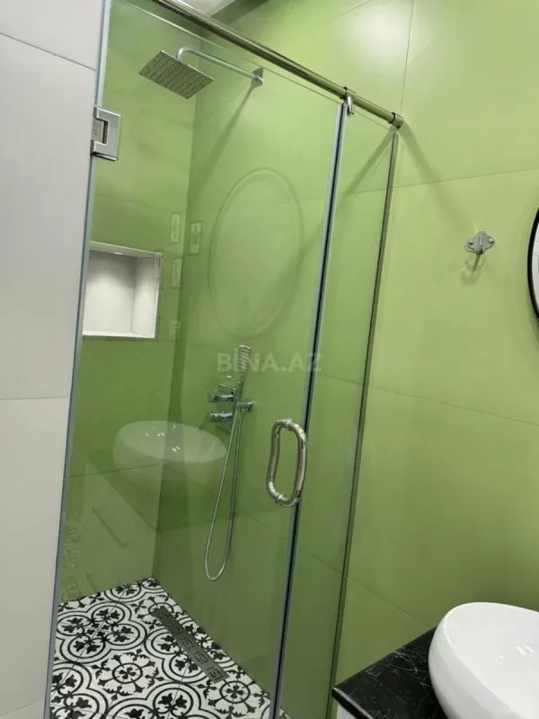 Kirayə verilir 3 otaqlı mənzil 135 m²