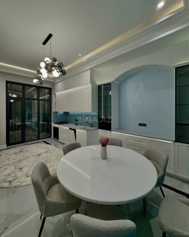 Kirayə verilir 4 otaqlı həyət evi 250 m²