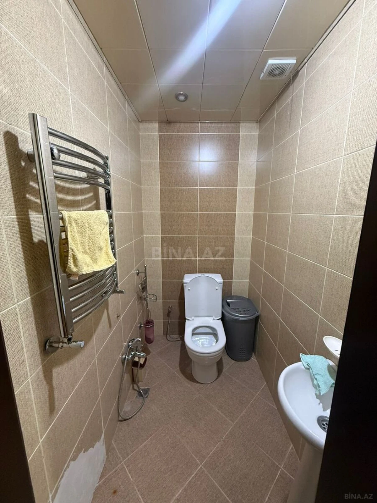 Satılır 4 otaqlı mənzil 122 m²