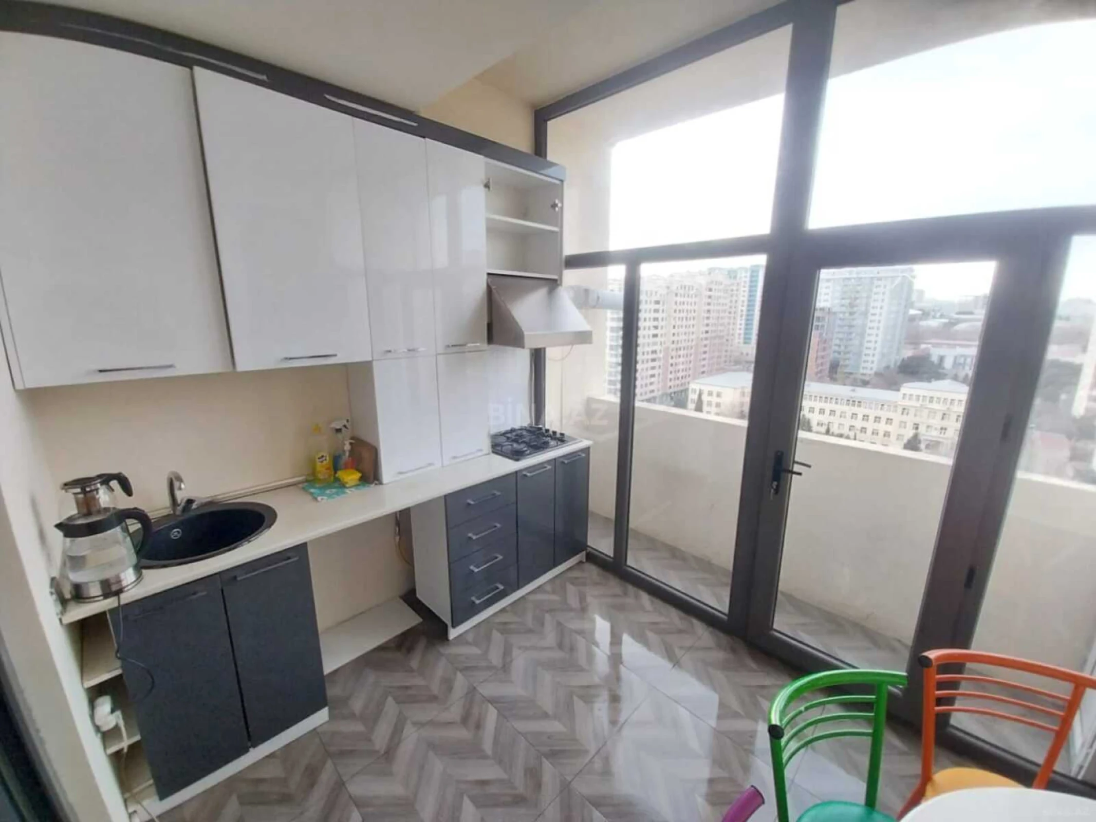Kirayə verilir 1 otaqlı ofis 20 m²
