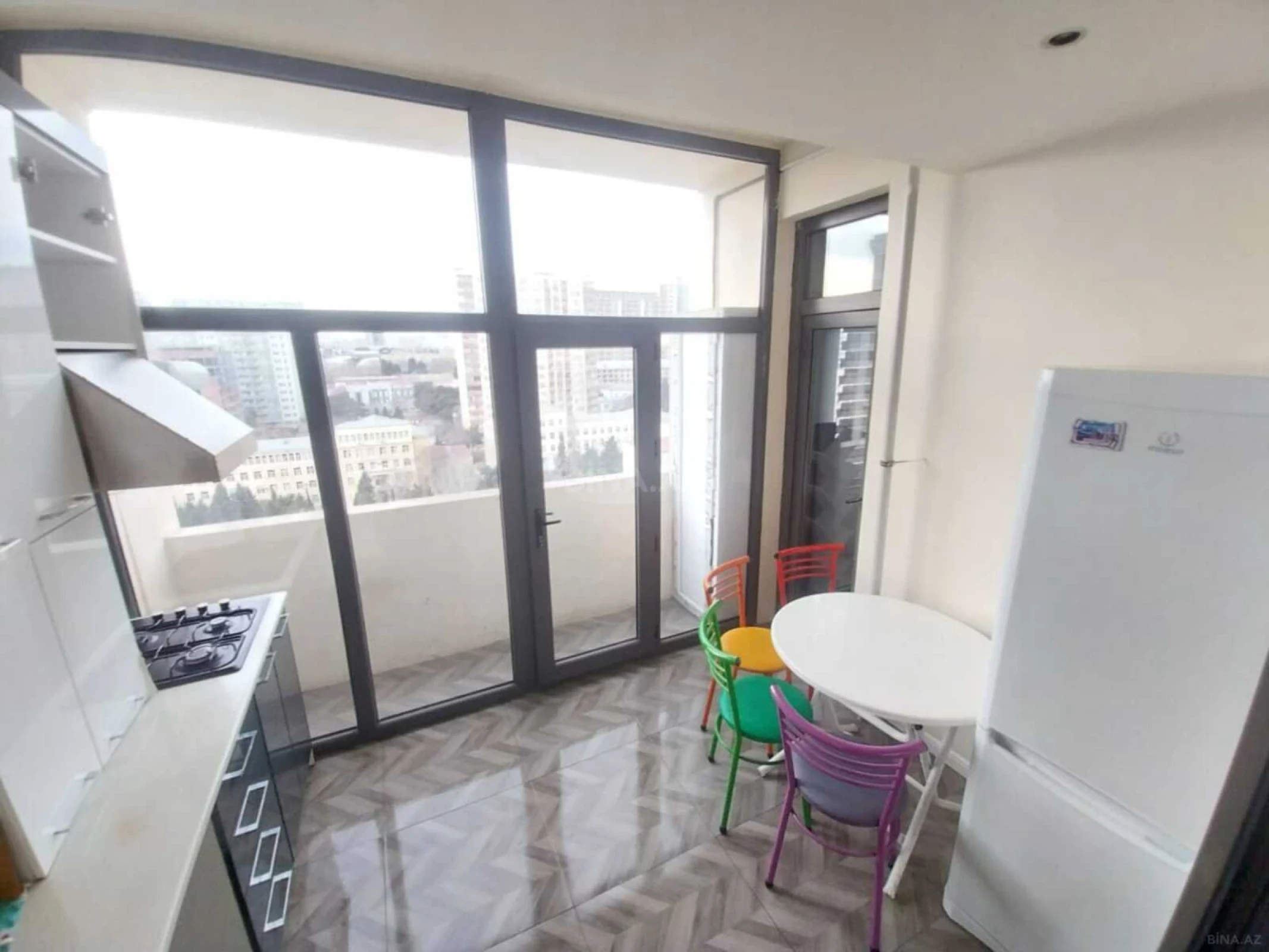 Kirayə verilir 1 otaqlı ofis 20 m²