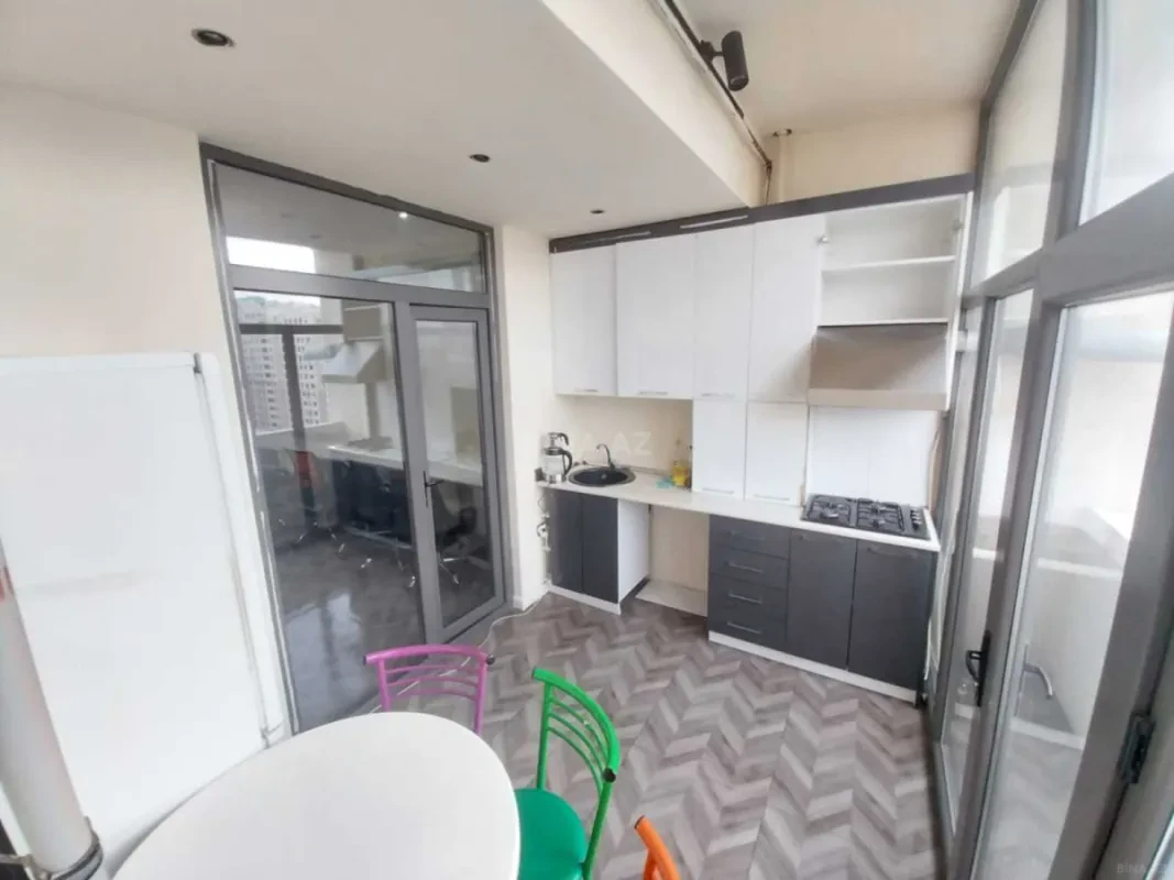 Kirayə verilir 1 otaqlı ofis 20 m²