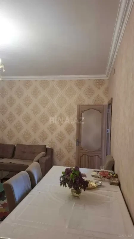 Satılır 6 otaqlı həyət evi 180 m²