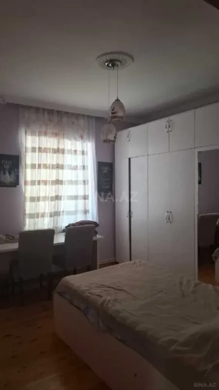 Satılır 6 otaqlı həyət evi 180 m²