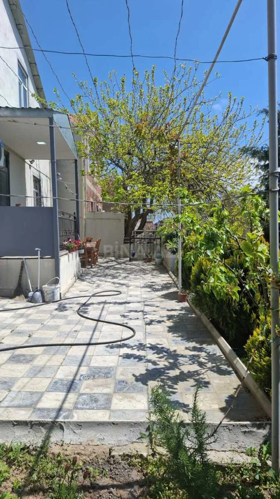 Satılır 6 otaqlı həyət evi 180 m²
