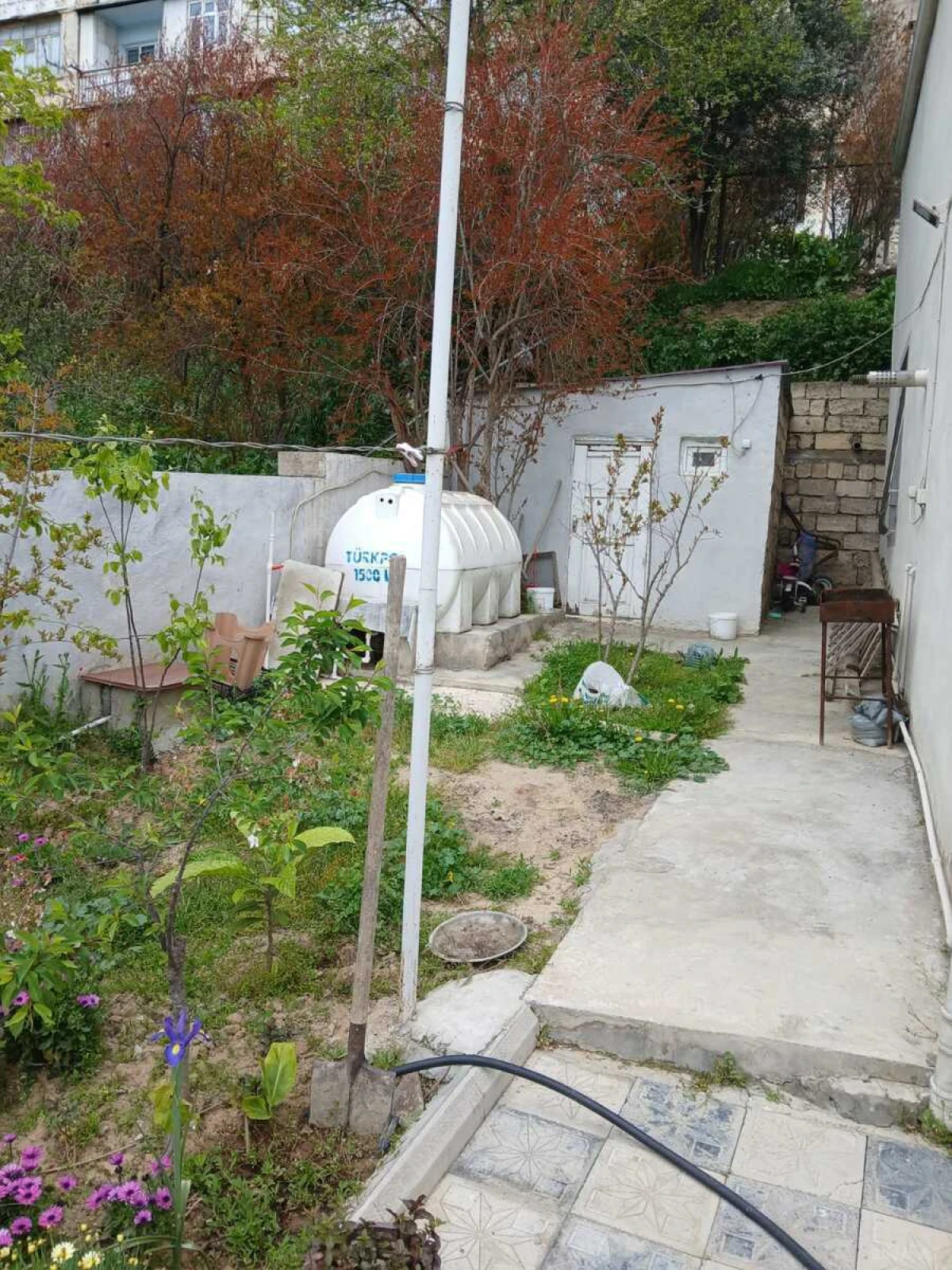 Satılır 6 otaqlı həyət evi 180 m²
