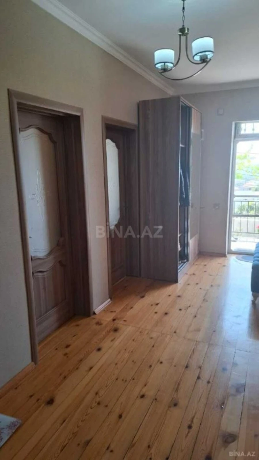 Satılır 6 otaqlı həyət evi 180 m²