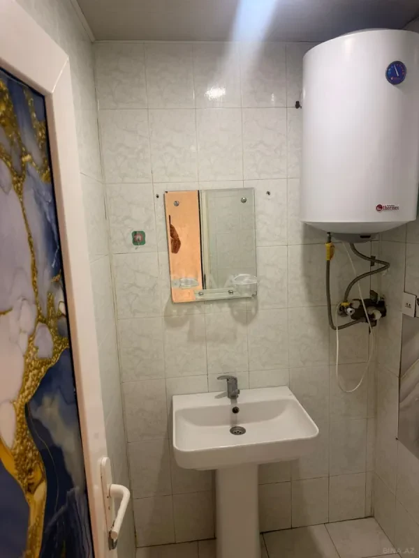 Kirayə verilir 2 otaqlı mənzil 60 m²