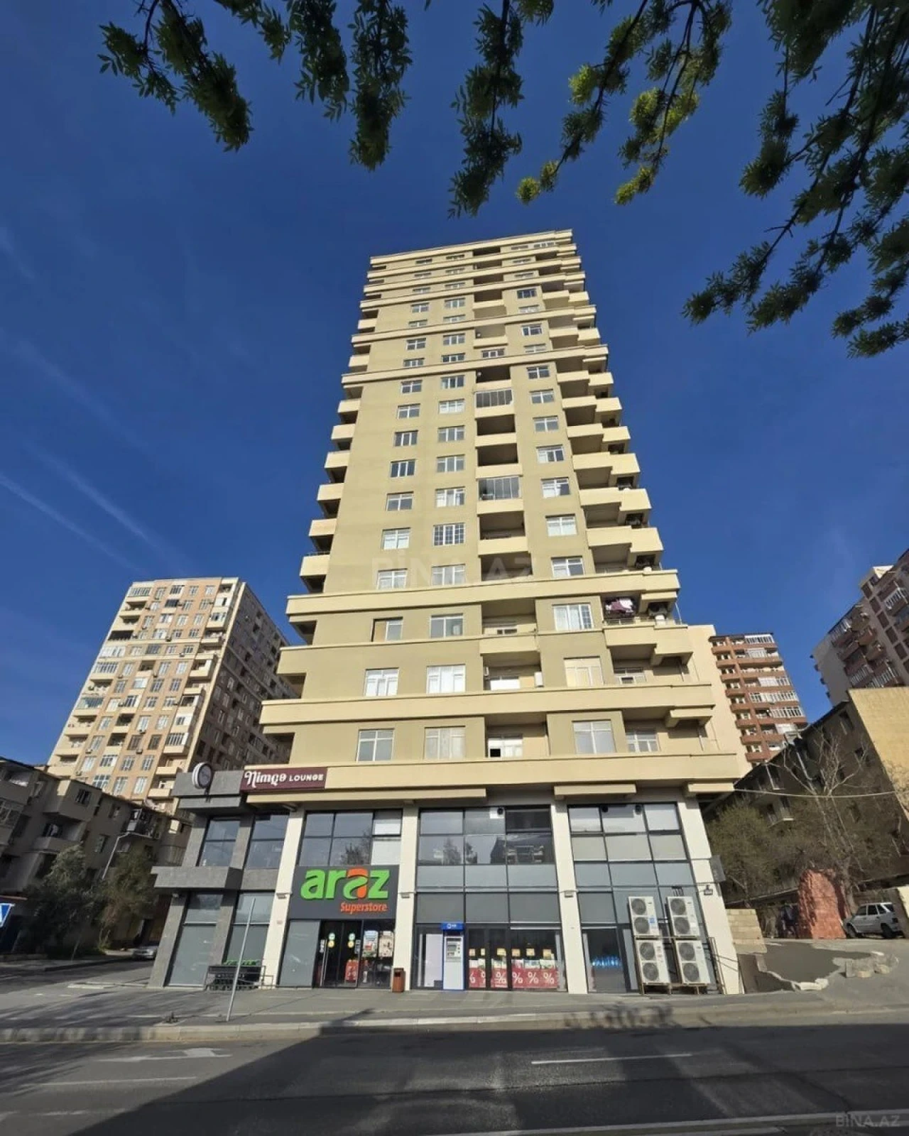 Satılır 2 otaqlı mənzil 90 m²