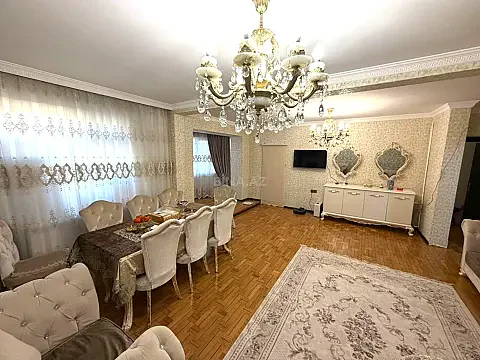 Satılır 5 otaqlı mənzil 130 m² — Bakı, Əhmədli 5 otaq 130.00 m²