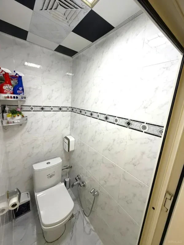 Satılır 5 otaqlı mənzil 130 m²