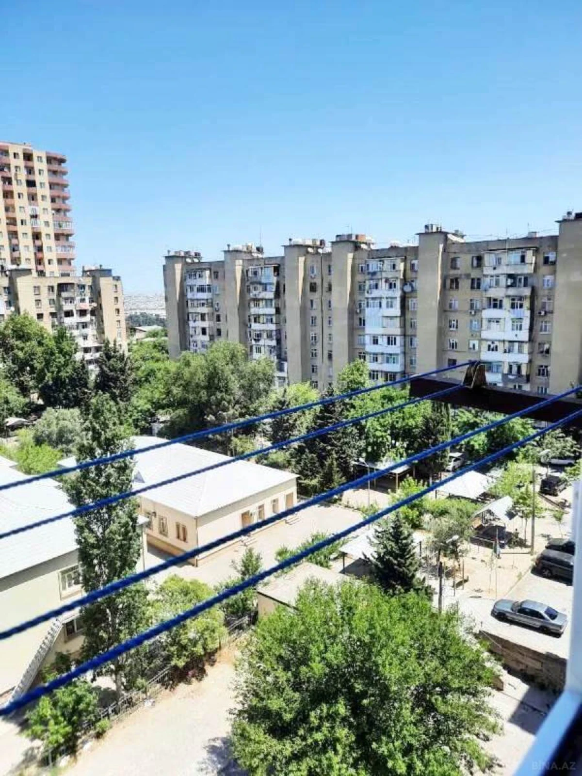 Satılır 5 otaqlı mənzil 130 m²