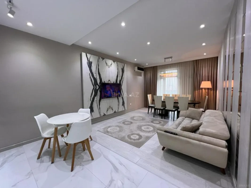 Kirayə verilir 2 otaqlı mənzil 98 m²