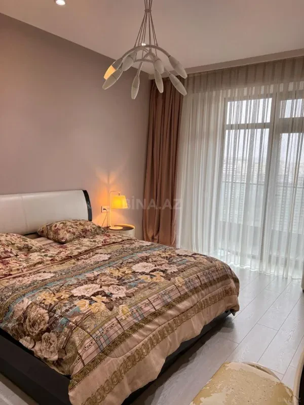 Kirayə verilir 2 otaqlı mənzil 98 m²