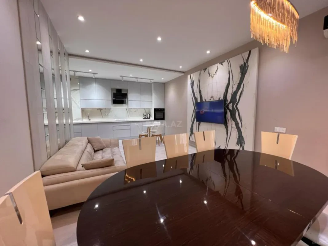 Kirayə verilir 2 otaqlı mənzil 98 m²