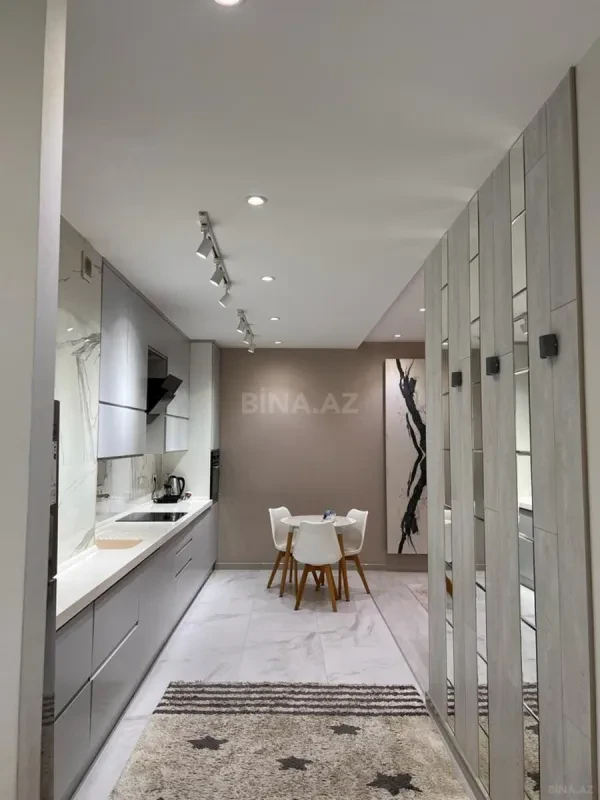 Kirayə verilir 2 otaqlı mənzil 98 m²