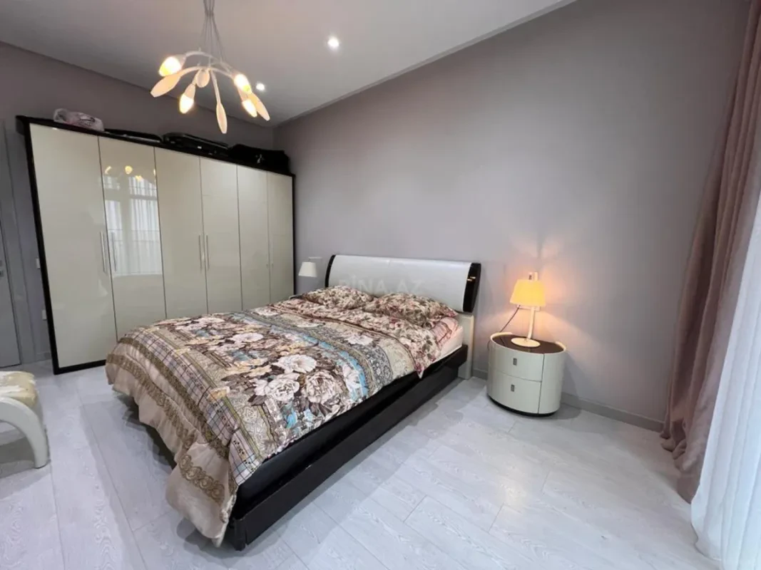 Kirayə verilir 2 otaqlı mənzil 98 m²