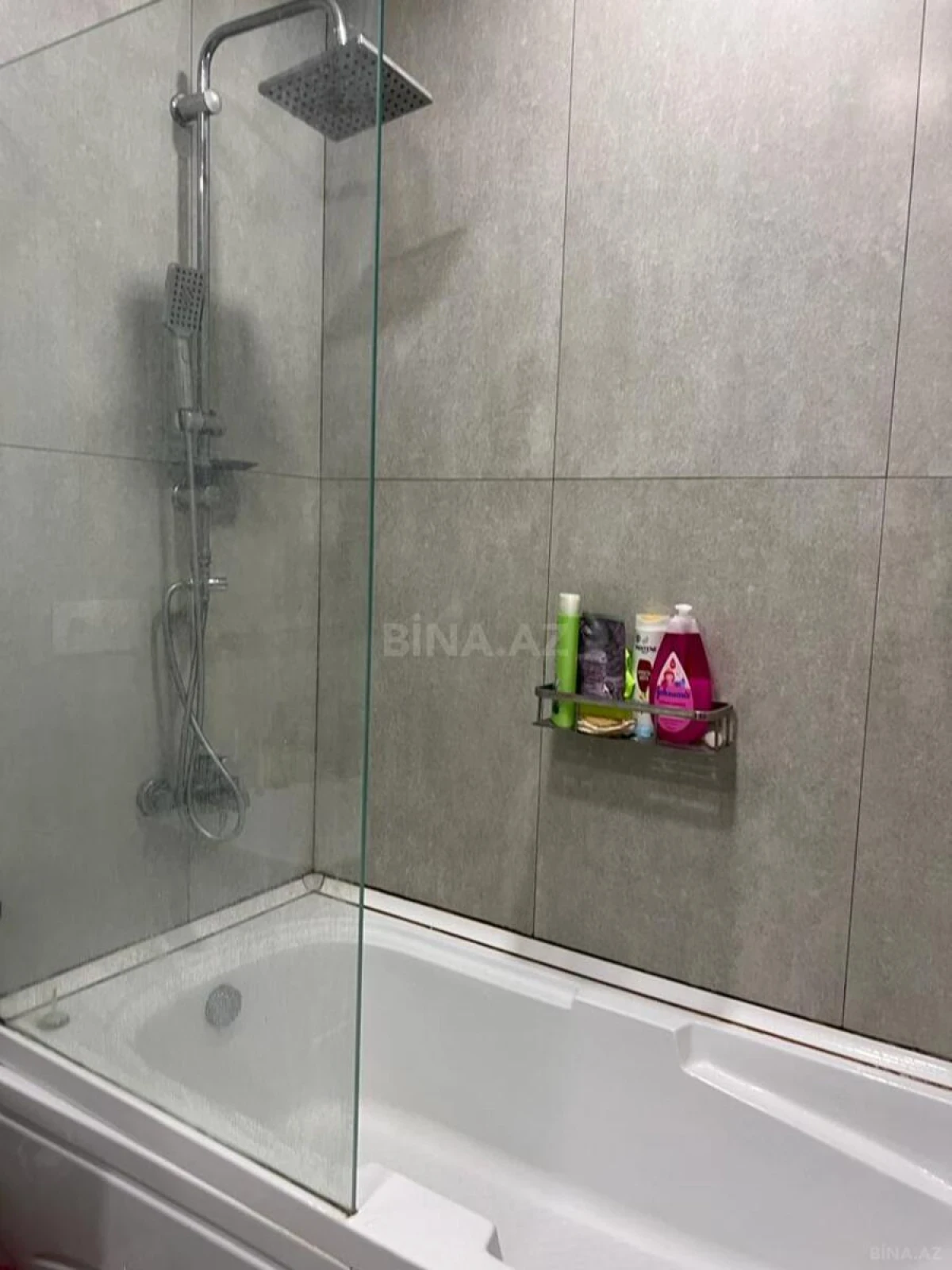 Kirayə verilir 2 otaqlı mənzil 98 m²