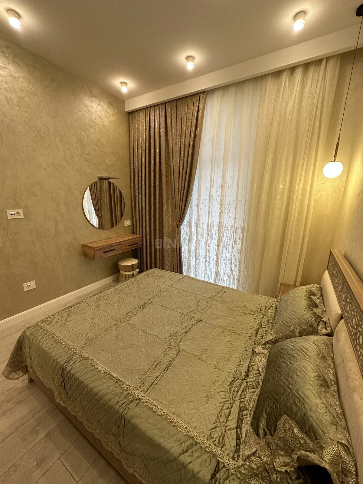 Kirayə verilir 3 otaqlı mənzil 101 m²