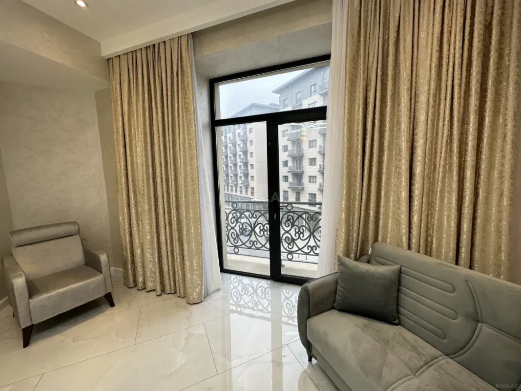 Kirayə verilir 3 otaqlı mənzil 101 m²