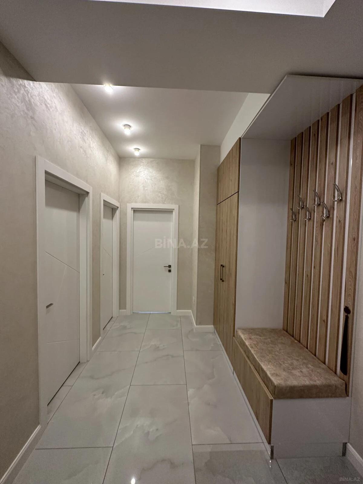 Kirayə verilir 3 otaqlı mənzil 101 m²