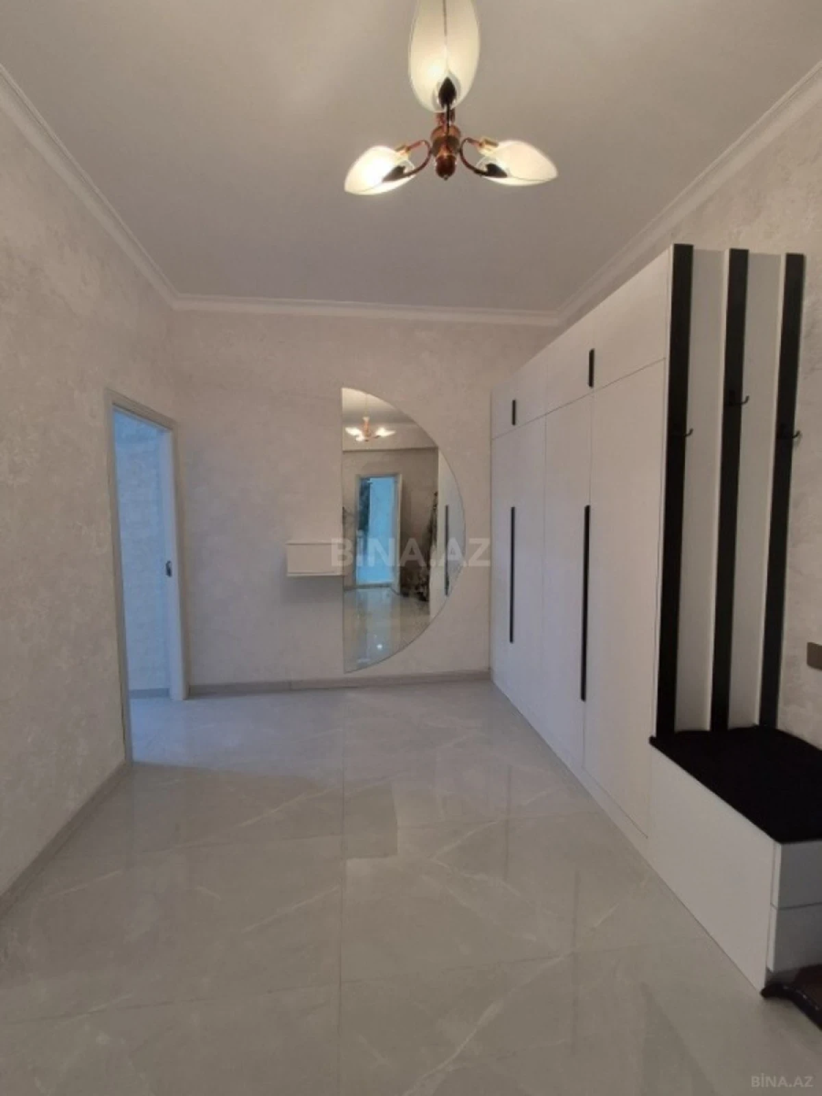 Kirayə verilir 2 otaqlı mənzil 80 m²