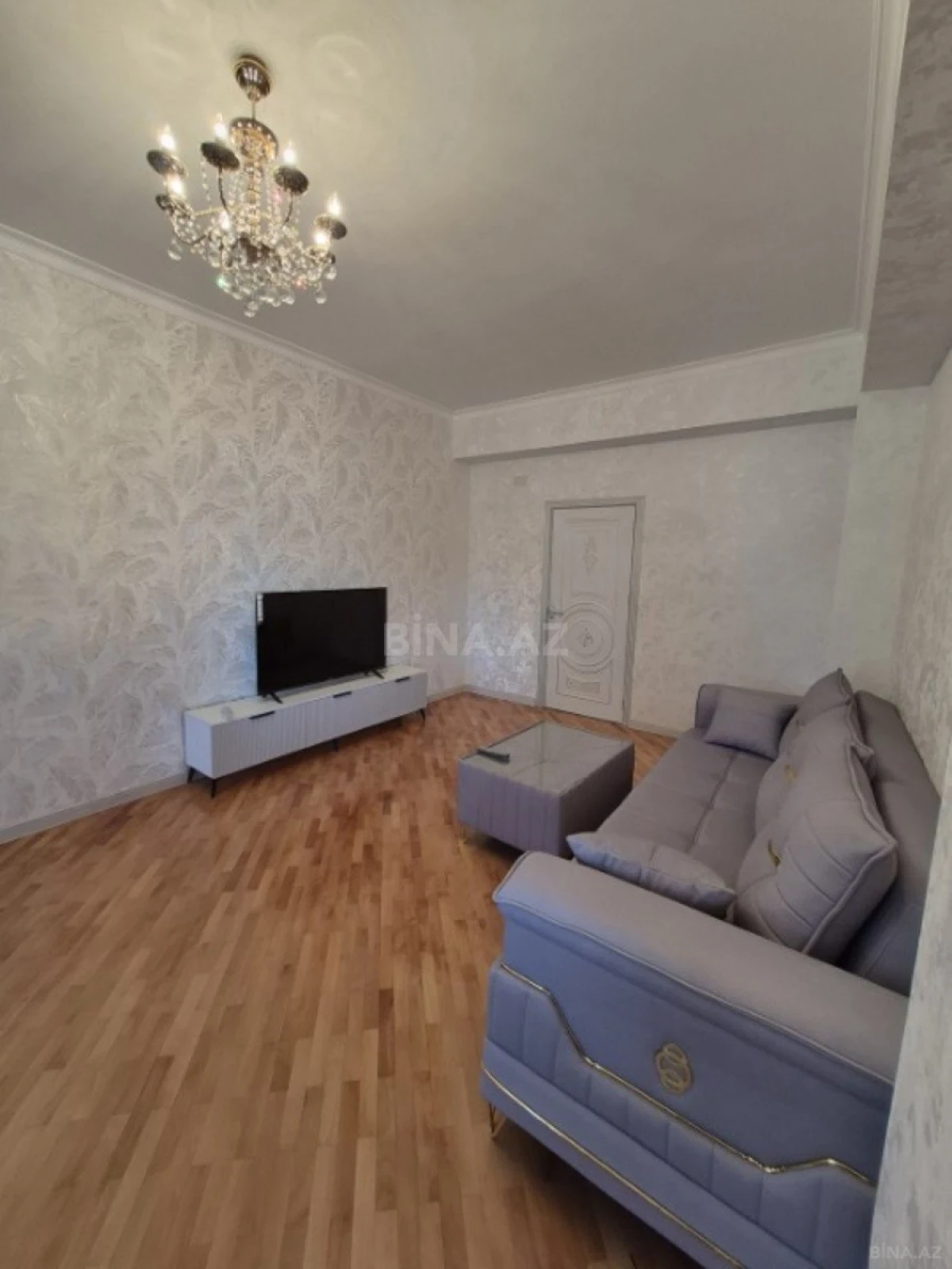 Kirayə verilir 2 otaqlı mənzil 80 m²