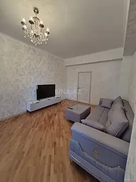 Kirayə verilir 2 otaqlı mənzil 80 m²