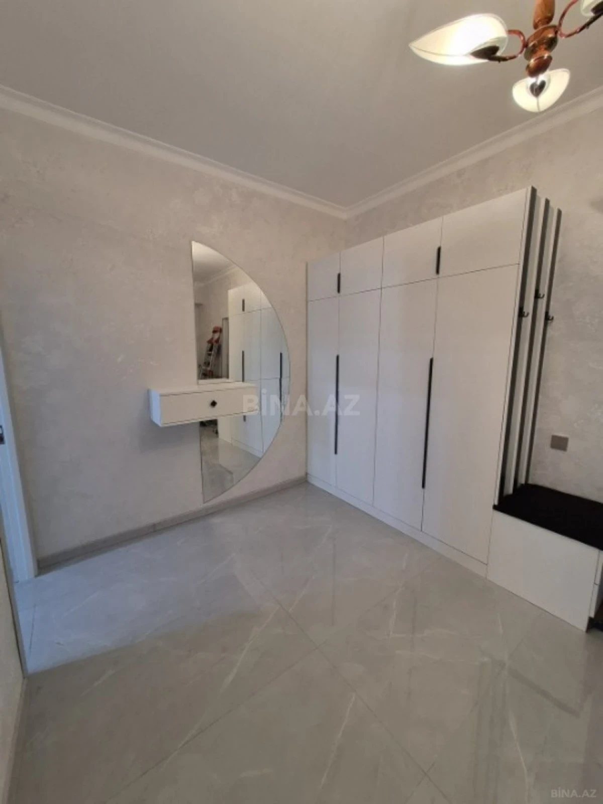 Kirayə verilir 2 otaqlı mənzil 80 m²