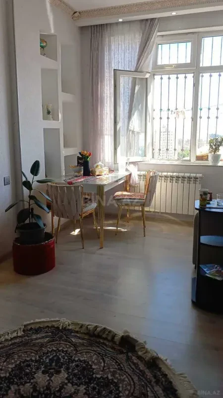 Satılır 3 otaqlı mənzil 90 m²