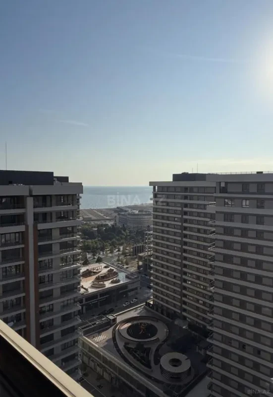 Satılır 3 otaqlı mənzil 290 m²