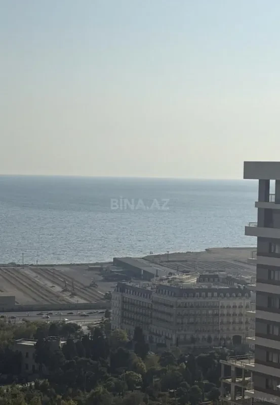 Satılır 3 otaqlı mənzil 290 m²