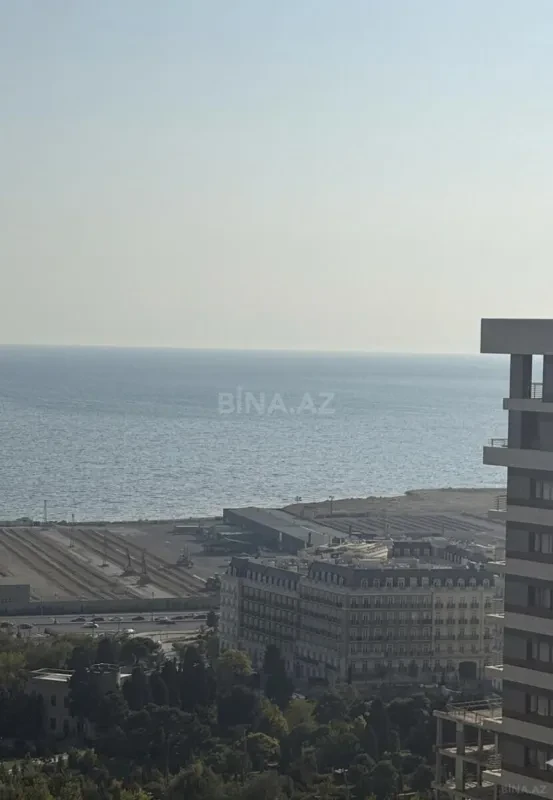 Satılır 3 otaqlı mənzil 290 m²