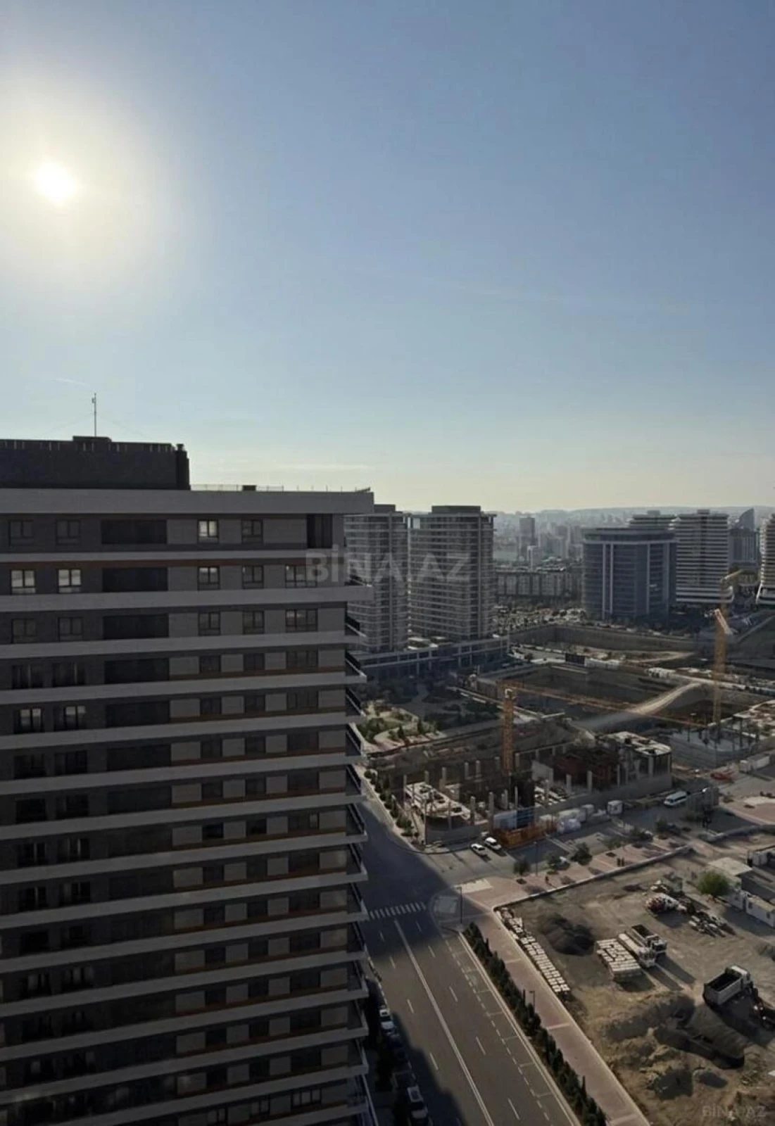 Satılır 3 otaqlı mənzil 290 m²