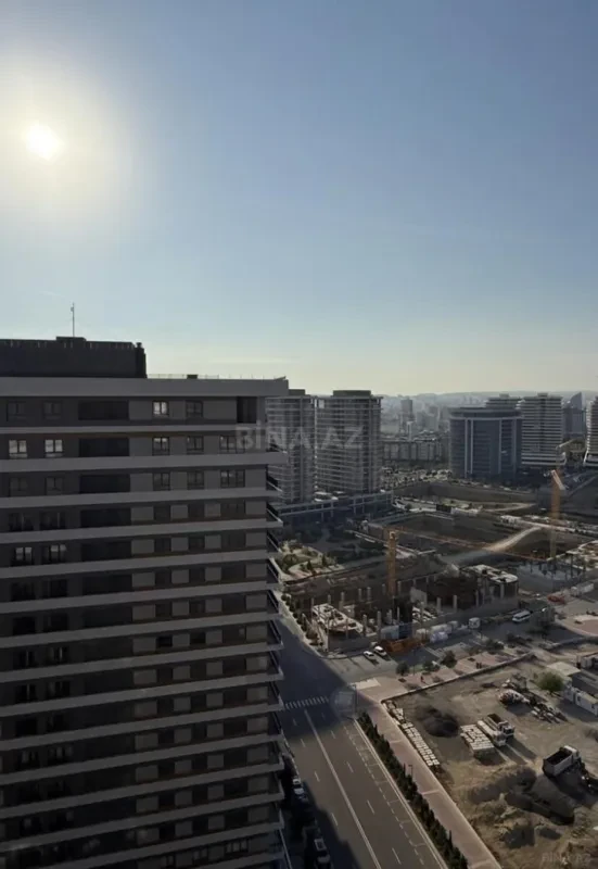 Satılır 3 otaqlı mənzil 290 m²