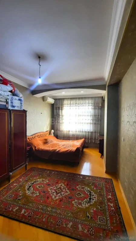 Satılır 2 otaqlı mənzil 90 m²