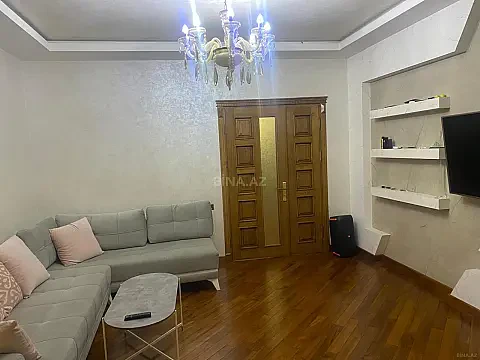Satılır 2 otaqlı mənzil 81 m²