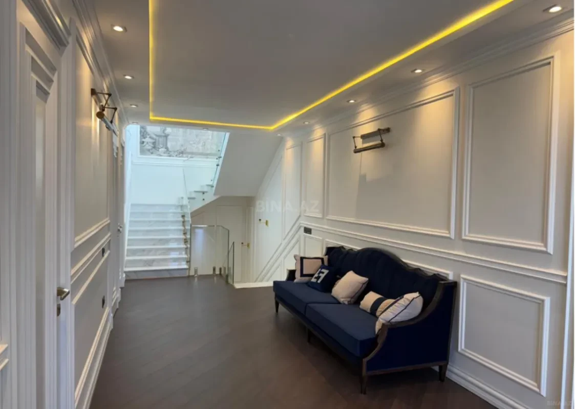 Satılır 6 otaqlı həyət evi 300 m²