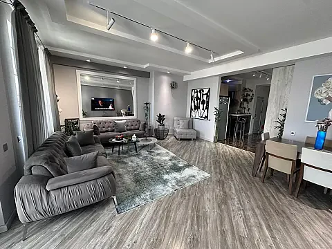 Satılır 2 otaqlı mənzil 80 m² — Bakı, İnşaatçılar 2 otaq 80.00 m²