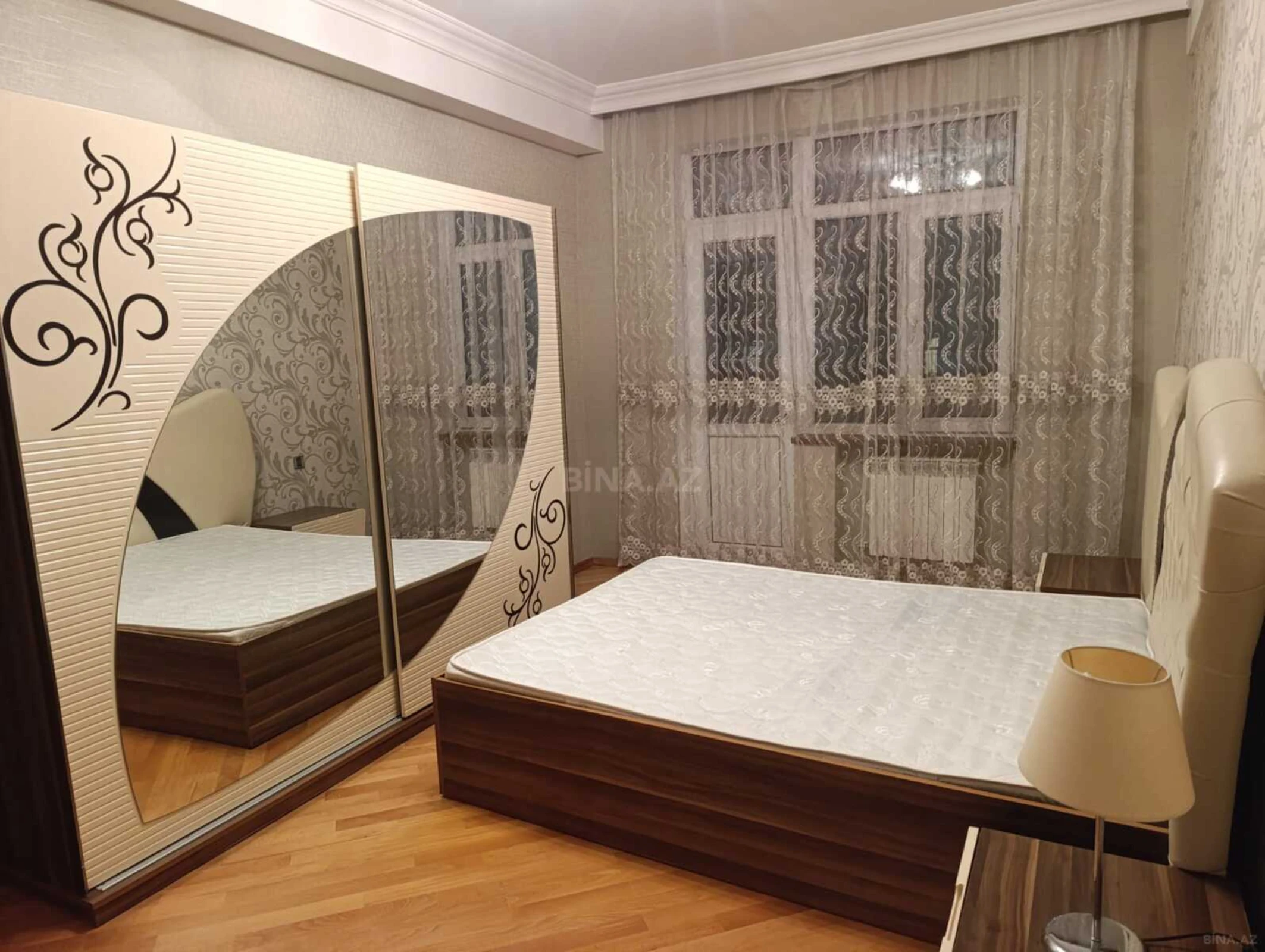 Kirayə verilir 2 otaqlı mənzil 100 m²