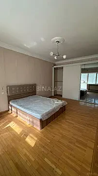 Satılır 3 otaqlı mənzil 140 m²