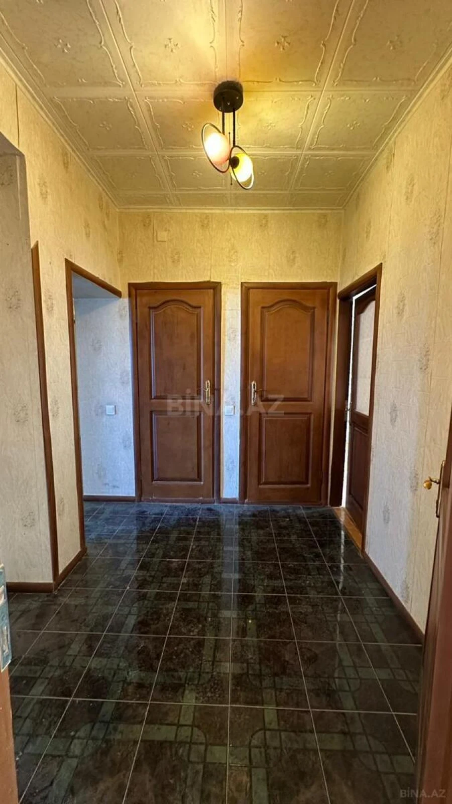Satılır 3 otaqlı mənzil 140 m²