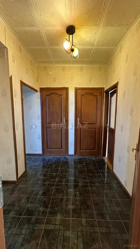 Satılır 3 otaqlı mənzil 140 m²