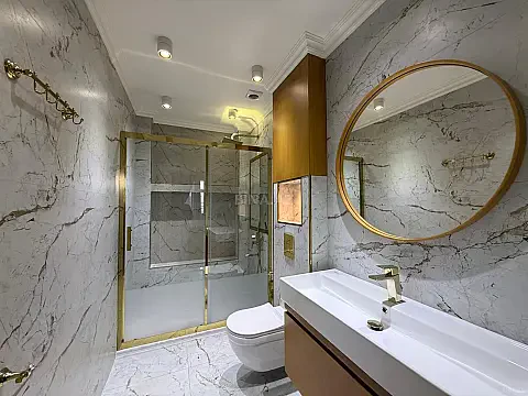 Satılır 4 otaqlı mənzil 160 m²